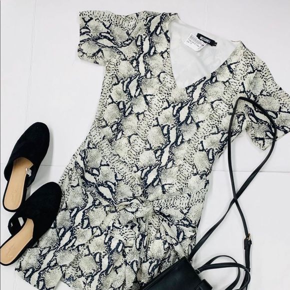 Misguided Black and White Snakeprint Mini Dress Size 8 - Picture 2 of 9
